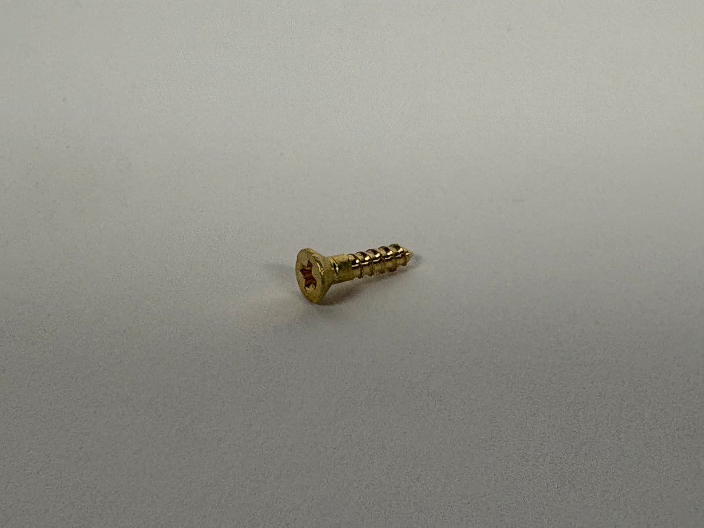 #2 Flat Head, Phillips, Solid Brass Wood Screw