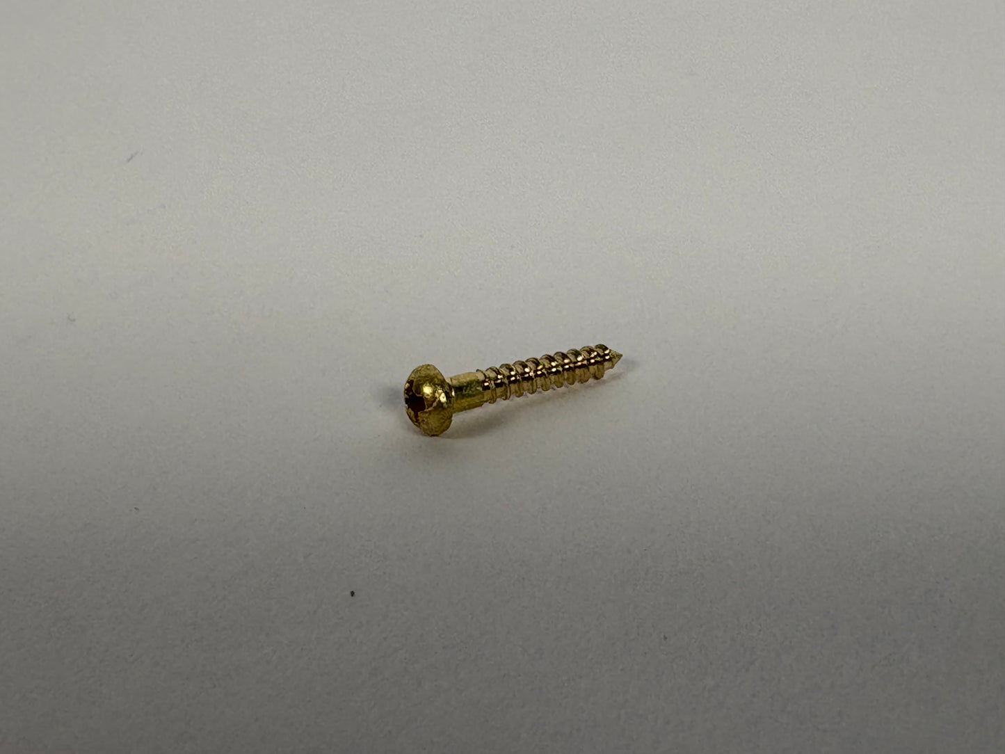 #2 Round Head, Phillips, Solid Brass Wood Screw